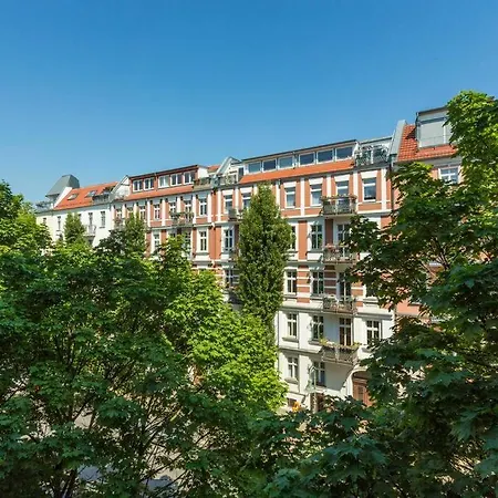 & Charmy In Old Building Apartment Berlin