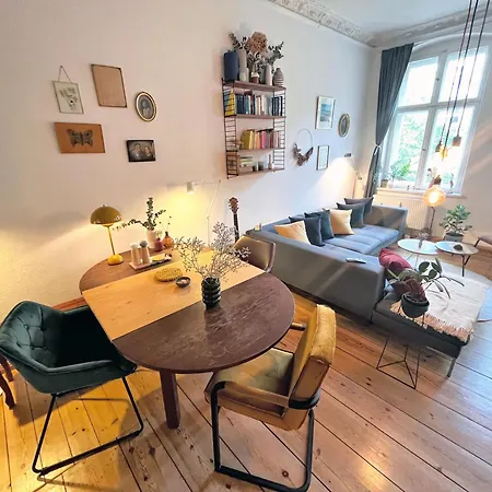 Apartment & Charmy In Old Building *