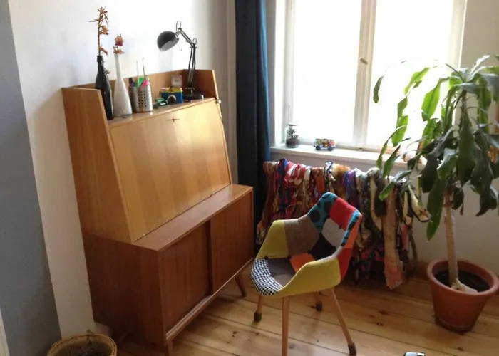 & Charmy In Old Building Appartement Berlijn