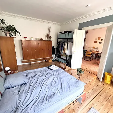 & Charmy In Old Building Apartment Berlin